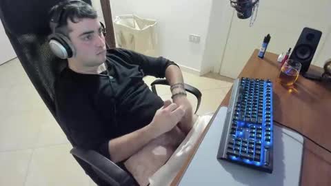 Snapshot of mrclean_97 chatting on 01/15/25, 06:40 GoodBoy online show from 01/15/25, 06:40