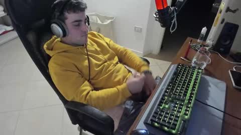 Snapshot of mrclean_97 chatting on 02/05/25, 04:58 GoodBoy online show from 02/05/25, 04:58