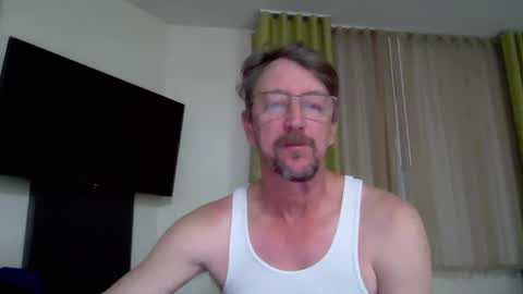 Snapshot of mrcumstain chatting on 03/03/25, 05:53 mrcumstain online show from 03/03/25, 05:53