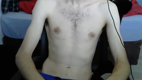 Snapshot of mrdick572 chatting on 09/20/25, 07:37 mrdick572 online show from 09/20/25, 07:37