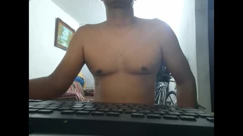 Snapshot of mrdongato01 chatting on 01/03/25, 04:00 Gato online show from 01/03/25, 04:00