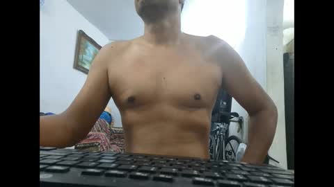 Snapshot of mrdongato01 chatting on 01/04/25, 02:46 Gato online show from 01/04/25, 02:46