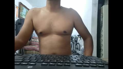 Snapshot of mrdongato01 chatting on 01/13/25, 03:01 Gato online show from 01/13/25, 03:01