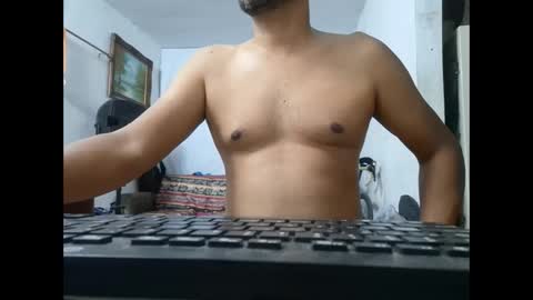Snapshot of mrdongato01 chatting on 01/15/25, 02:38 Gato online show from 01/15/25, 02:38