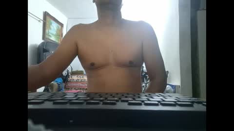 Snapshot of mrdongato01 chatting on 02/02/25, 02:48 Gato online show from 02/02/25, 02:48