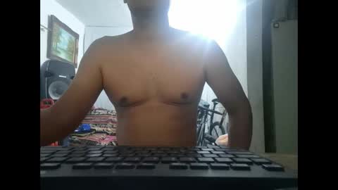 Snapshot of mrdongato01 chatting on 02/17/25, 03:04 Gato online show from 02/17/25, 03:04