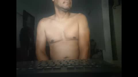 Snapshot of mrdongato01 chatting on 02/17/25, 11:13 Gato online show from 02/17/25, 11:13