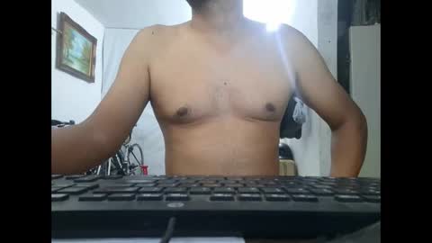 Snapshot of mrdongato01 chatting on 09/15/25, 02:44 Gato online show from 09/15/25, 02:44