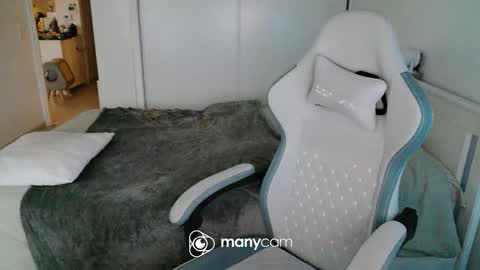 mrdr000 online show from 05/11/26, 06:27