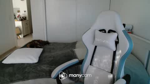 mrdr000 online show from 06/05/26, 06:42