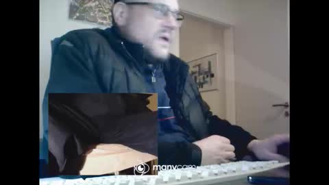 Snapshot of mrduplo1975 chatting on 02/14/26, 05:10 MrJohnsen1975 online show from 02/14/26, 05:10