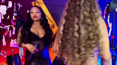 Snapshot of mrebonybdsm chatting on 10/07/25, 12:13 mrebonybdsm online show from 10/07/25, 12:13