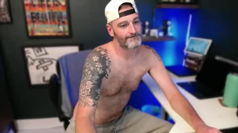 Snapshot of mrexhibits chatting on 10/06/25, 02:20 mrexhibits online show from 10/06/25, 02:20