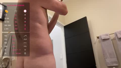 Snapshot of mrexhibits chatting on 10/12/25, 10:47 mrexhibits online show from 10/12/25, 10:47