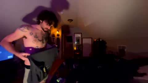 Snapshot of mrfanceypants chatting on 09/21/25, 06:15 mrfanceypants online show from 09/21/25, 06:15