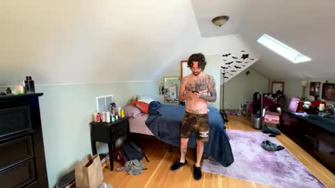 Snapshot of mrfanceypants chatting on 09/21/25, 08:54 mrfanceypants online show from 09/21/25, 08:54