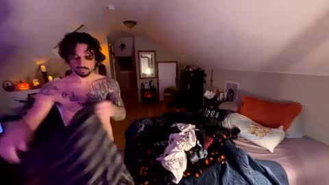 Snapshot of mrfanceypants chatting on 10/06/25, 06:11 mrfanceypants online show from 10/06/25, 06:11