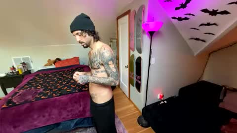 Snapshot of mrfanceypants chatting on 11/08/25, 09:02 mrfanceypants online show from 11/08/25, 09:02