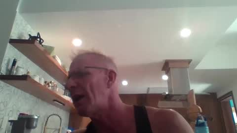 Snapshot of mrfuntime4you chatting on 11/21/25, 07:01 MrFunTimeforYou online show from 11/21/25, 07:01