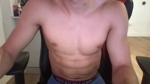 Snapshot of mrgokrazy chatting on 01/06/25, 04:44 Savage online show from 01/06/25, 04:44