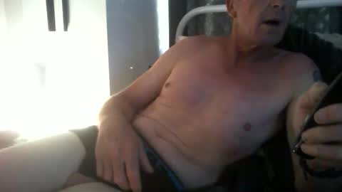 mrgray11xxx aussie online show from 09/28/25, 08:03