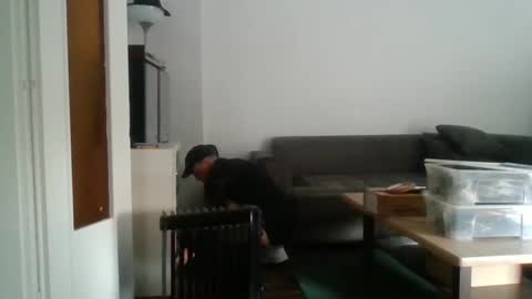 Snapshot of mrhandsomelovee chatting on 02/02/25, 08:57 Nikola online show from 02/02/25, 08:57