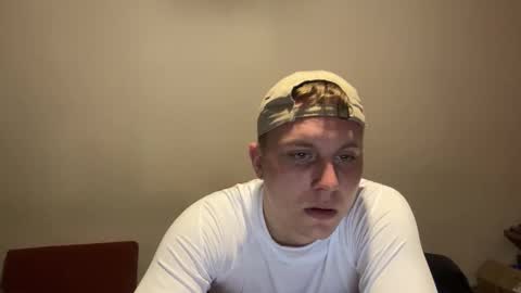 Snapshot of mrheat_ chatting on 11/04/25, 09:03 Max online show from 11/04/25, 09:03