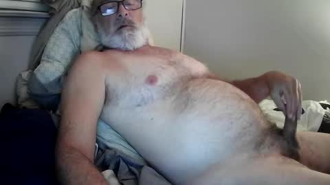 Snapshot of mrjames59 chatting on 09/14/25, 04:11 mrjames59 online show from 09/14/25, 04:11
