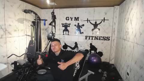 Snapshot of mrjustin_ chatting on 11/15/25, 09:00 mrjustin_ online show from 11/15/25, 09:00