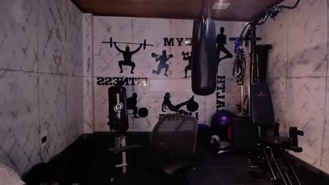 Snapshot of mrjustin_ chatting on 11/24/25, 08:30 mrjustin_ online show from 11/24/25, 08:30