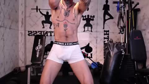 Snapshot of mrjustin_ chatting on 11/25/25, 08:36 mrjustin_ online show from 11/25/25, 08:36