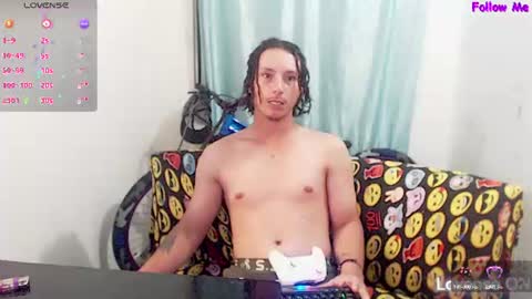 Snapshot of mrkingsaintx chatting on 06/10/26, 12:00 DEIVI online show from 06/10/26, 12:00