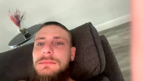 Snapshot of mrliquordown69 chatting on 11/15/25, 01:29 mrliquordown69 online show from 11/15/25, 01:29