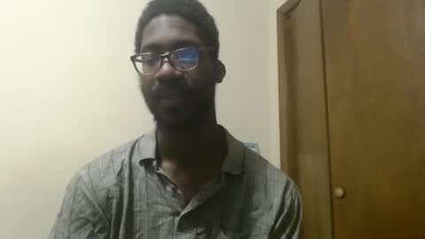 Snapshot of mrlonely1995 chatting on 12/30/24, 11:17 or Terrance Sometimes Lil Tease online show from 12/30/24, 11:17