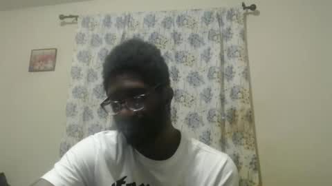 Snapshot of mrlonely1995 chatting on 03/11/25, 01:26 or Terrance Sometimes Lil Tease online show from 03/11/25, 01:26