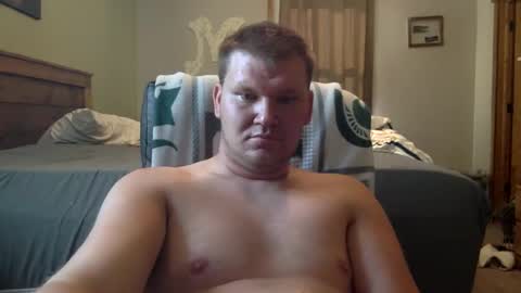 Snapshot of mrlongm8 chatting on 09/30/25, 03:28 mrlongm8 online show from 09/30/25, 03:28