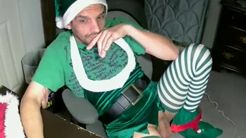 Snapshot of mrmarcxxcam chatting on 11/16/25, 03:23 MrMarc online show from 11/16/25, 03:23