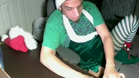 Snapshot of mrmarcxxcam chatting on 12/14/25, 04:40 MrMarc online show from 12/14/25, 04:40