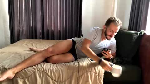 Max online show from 10/17/25, 01:09