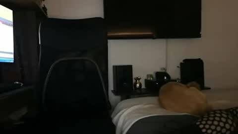 Snapshot of mrmiss_dannys chatting on 03/01/25, 06:13 mrmiss_dannys online show from 03/01/25, 06:13