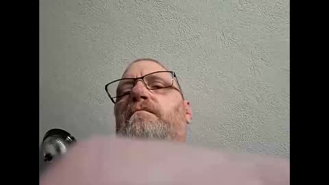 Snapshot of mrnmrsfucks4u chatting on 05/09/26, 05:18 mrnmrsfucks4u online show from 05/09/26, 05:18