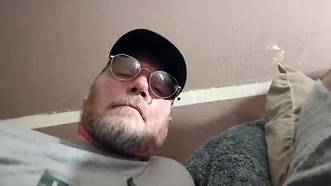 Snapshot of mrnmrsfucks4u2 chatting on 01/26/25, 06:49 Mrnmrsfucks4u2 online show from 01/26/25, 06:49