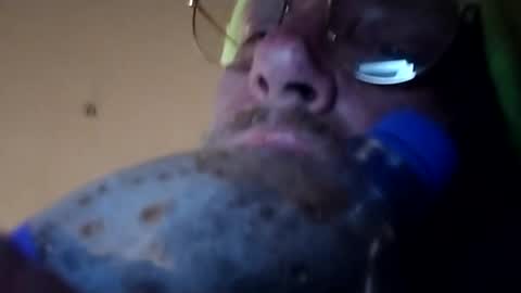 Snapshot of mrnmrsfucks4u2 chatting on 02/22/25, 07:34 Mrnmrsfucks4u2 online show from 02/22/25, 07:34