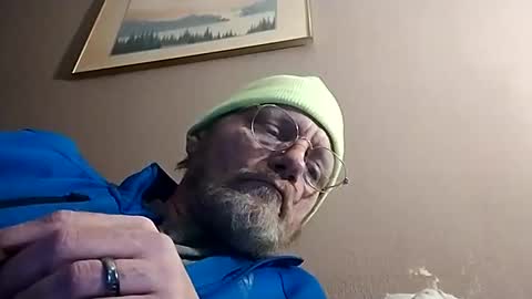 Snapshot of mrnmrsfucks4u2 chatting on 02/27/25, 11:48 Mrnmrsfucks4u2 online show from 02/27/25, 11:48
