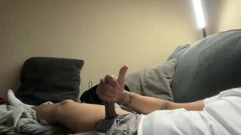 Snapshot of mrnuts24 chatting on 11/02/25, 11:18 mrnuts24 online show from 11/02/25, 11:18