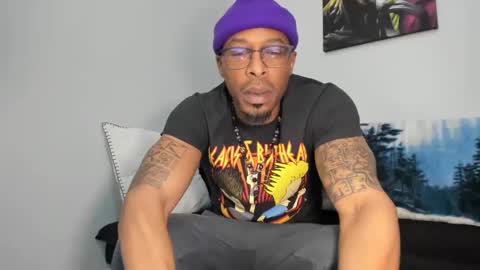 Snapshot of mromg007 chatting on 02/24/25, 02:37 mromg007 online show from 02/24/25, 02:37