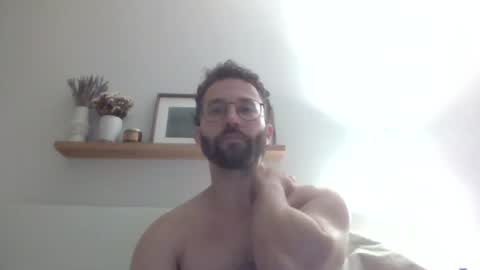 Snapshot of mrqatnight chatting on 09/26/25, 11:36 mrqatnight online show from 09/26/25, 11:36