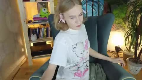 Barbie online show from 09/25/25, 12:42