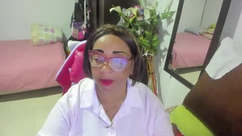 mrs_mommy online show from 01/06/25, 06:52