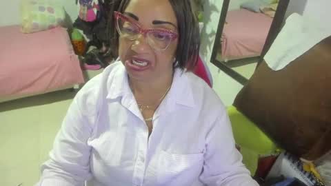 mrs_mommy online show from 01/06/25, 09:54